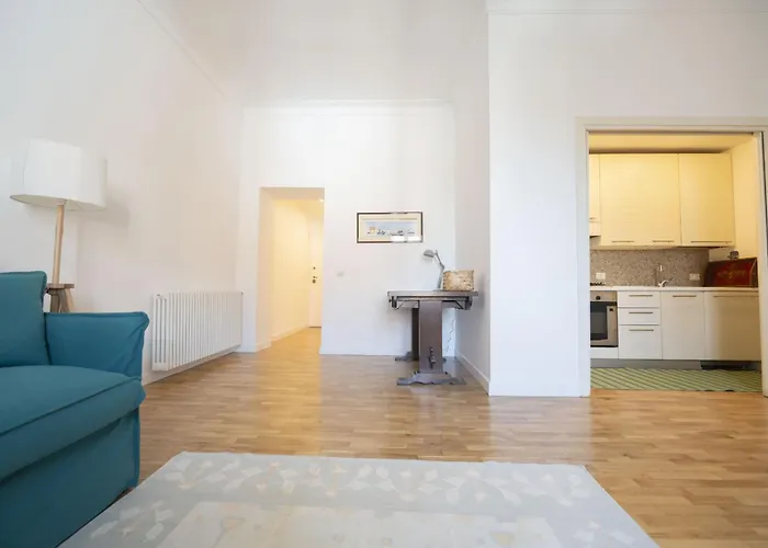 Bright And Lovely In San Lorenzo Apartment *