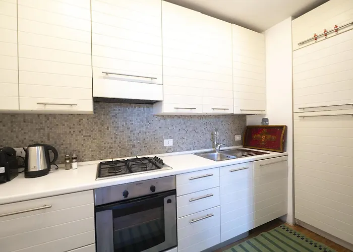 Bright And Lovely In San Lorenzo Apartment *